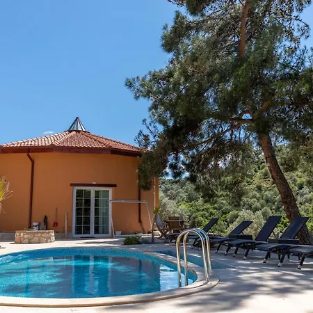 Villa Captivating House With Private Pool Surrounded By Olive Grove In Seferihisar *